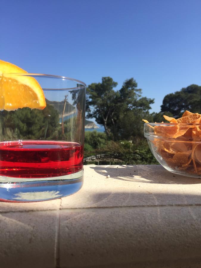 Villetta Ludovica Solanas  Buitenkant foto